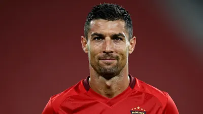 Kayserispor, 36 yaşındaki Angolalı orta saha oyuncusu Fredy ile prensipte anlaşmaya vardı
