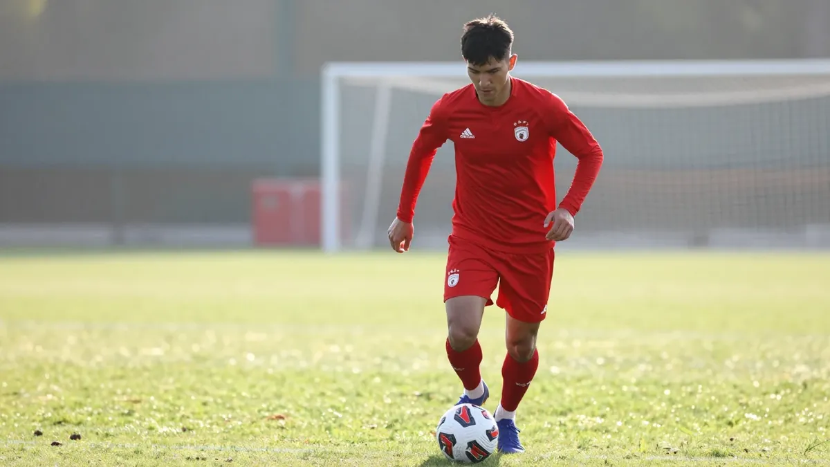 Kayserispor'lu Benhur Keser, PFDK'nın verdiği 2 maçlık cezasını tamamlayarak 1